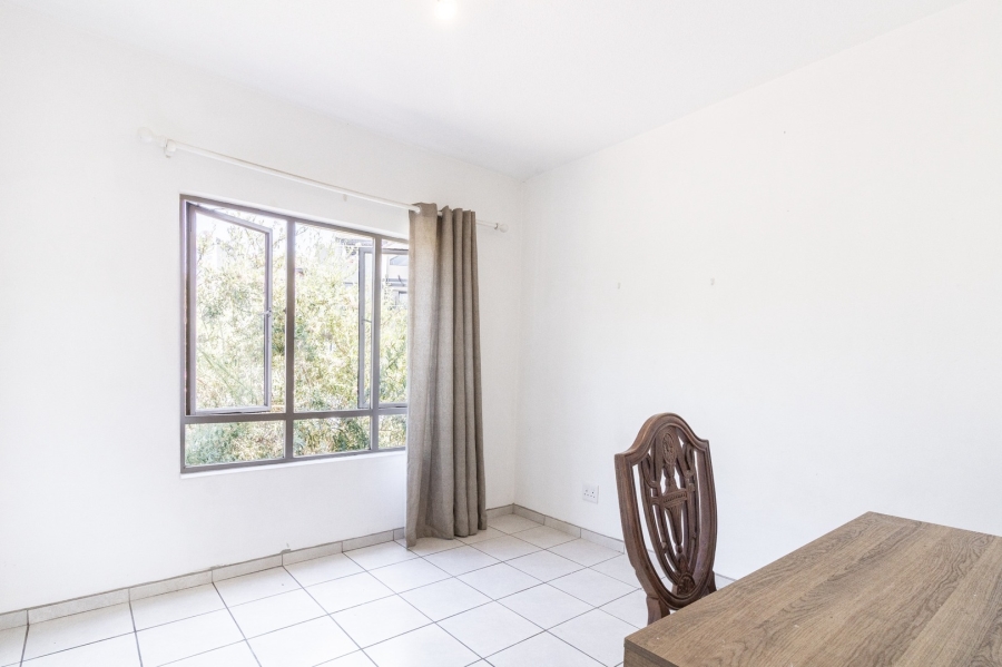 To Let 2 Bedroom Property for Rent in Lonehill Gauteng