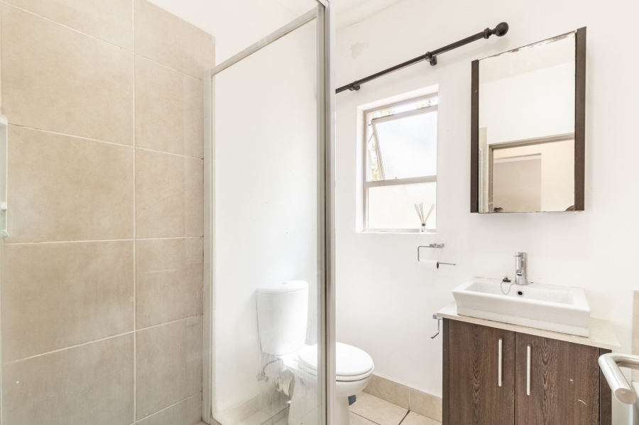 To Let 2 Bedroom Property for Rent in Lonehill Gauteng