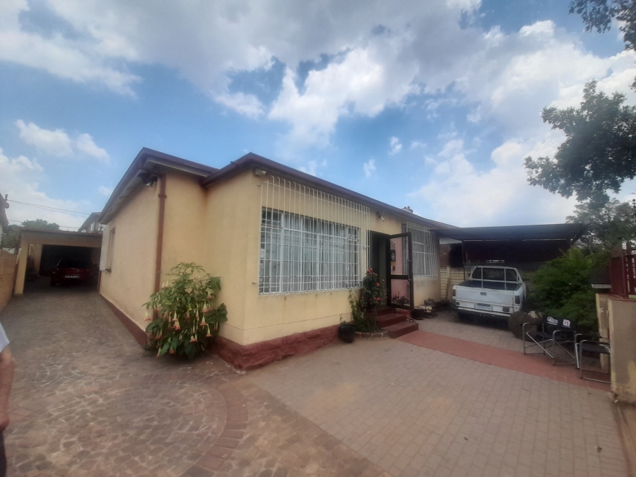 3 Bedroom Property for Sale in Kenilworth Gauteng