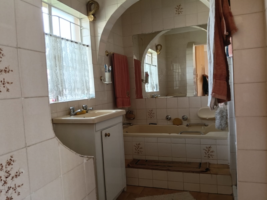 3 Bedroom Property for Sale in Greenhills Gauteng