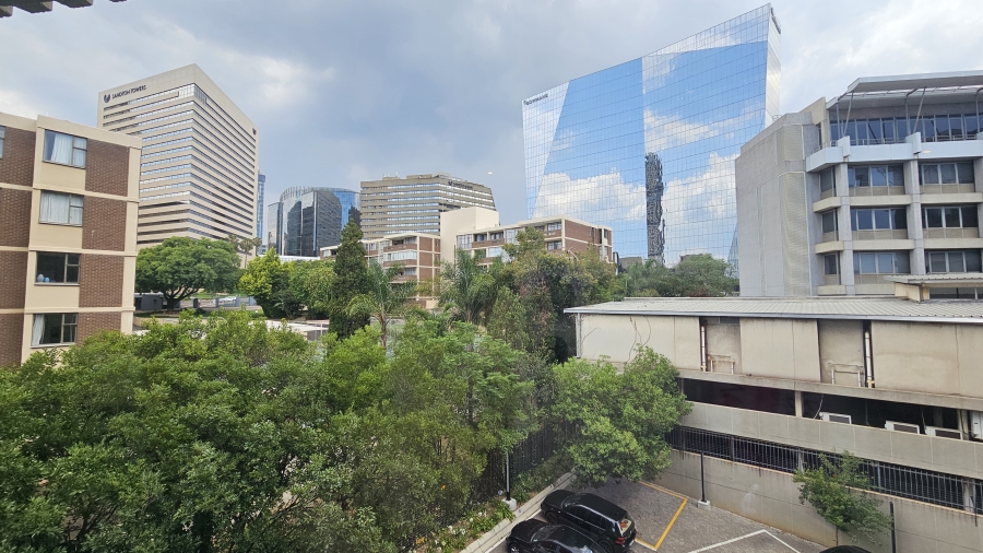 1 Bedroom Property for Sale in Sandown Gauteng