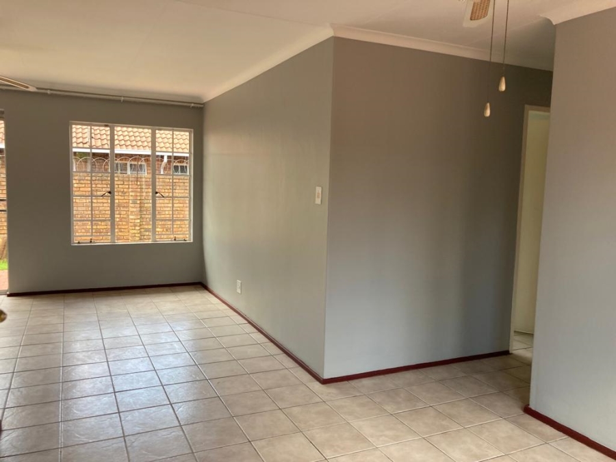 To Let 3 Bedroom Property for Rent in Garsfontein Gauteng