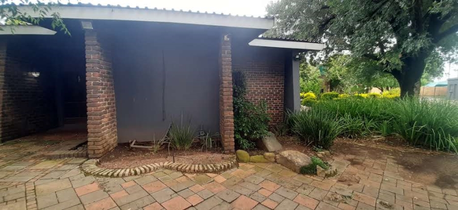 13 Bedroom Property for Sale in Bredell Gauteng