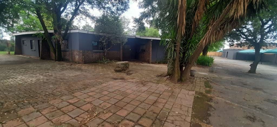13 Bedroom Property for Sale in Bredell Gauteng
