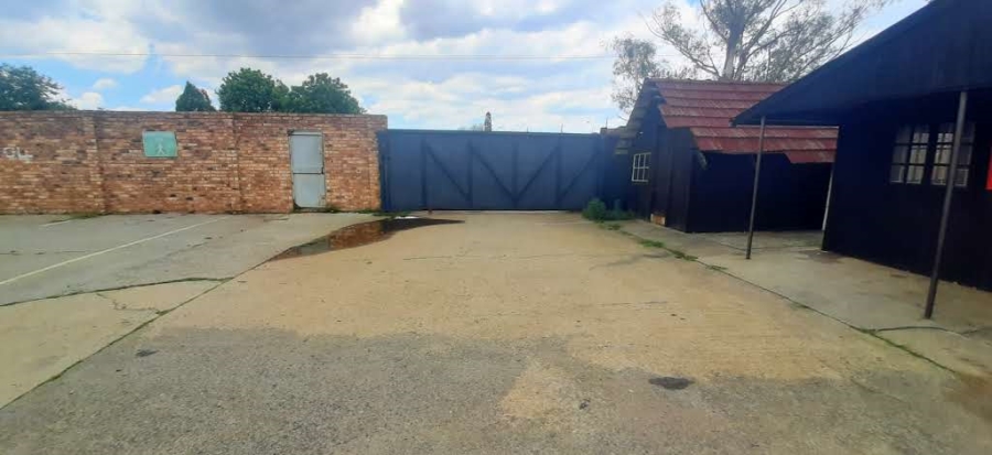 13 Bedroom Property for Sale in Bredell Gauteng