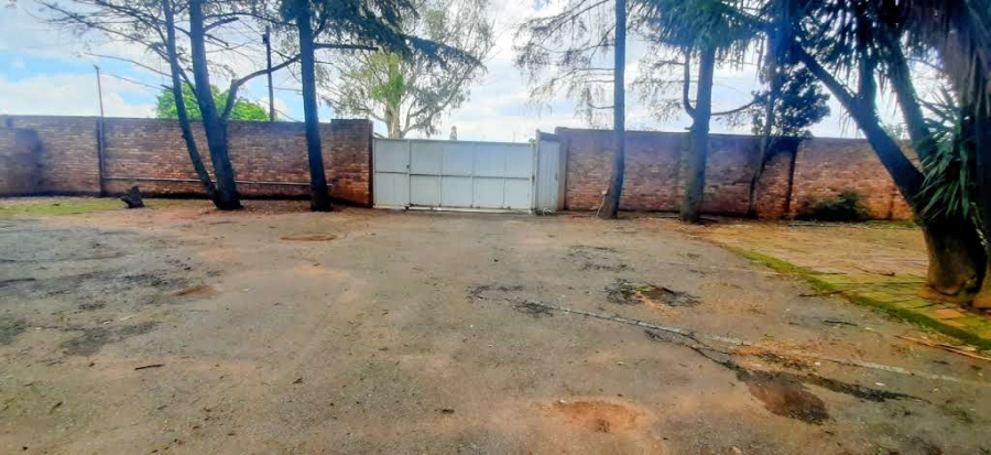 13 Bedroom Property for Sale in Bredell Gauteng