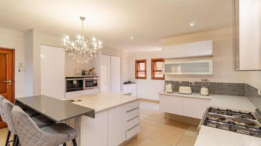 5 Bedroom Property for Sale in Mahube Valley Gauteng