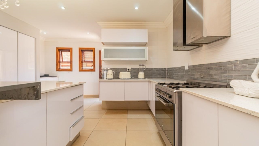 5 Bedroom Property for Sale in Mahube Valley Gauteng