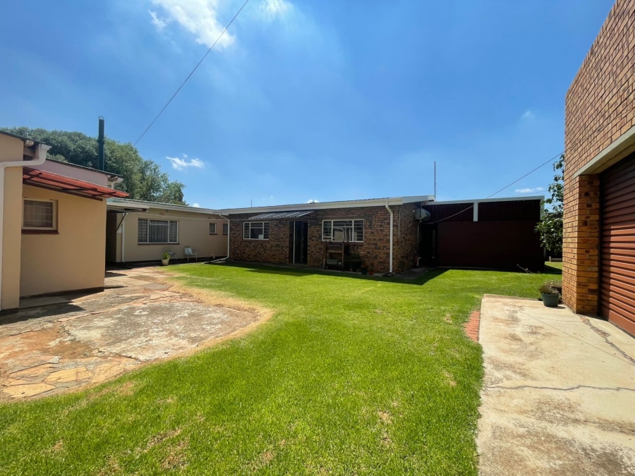 3 Bedroom Property for Sale in Casseldale Gauteng