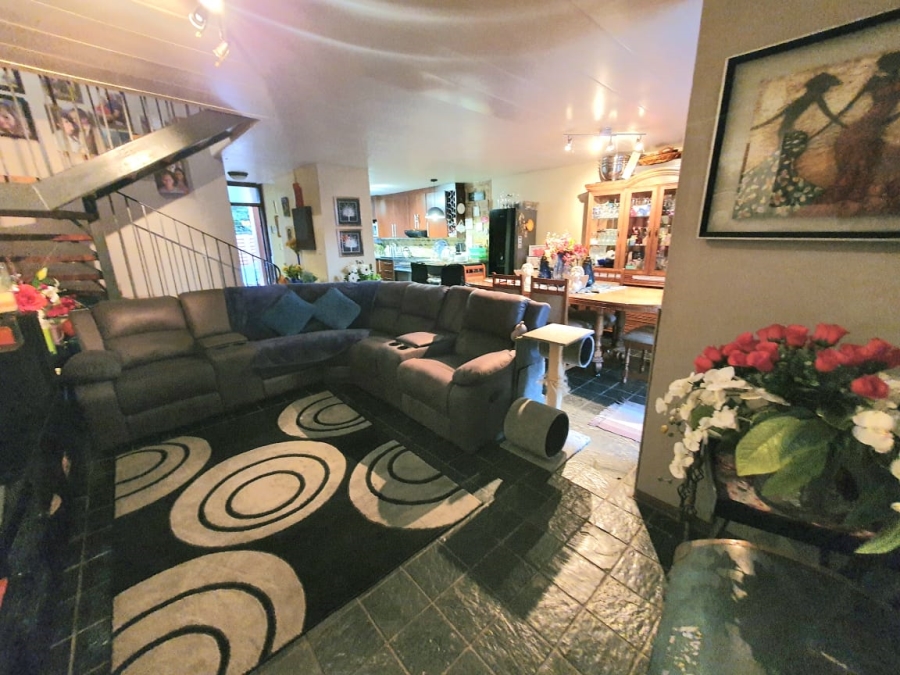 To Let 2 Bedroom Property for Rent in Ardenwold SH Gauteng