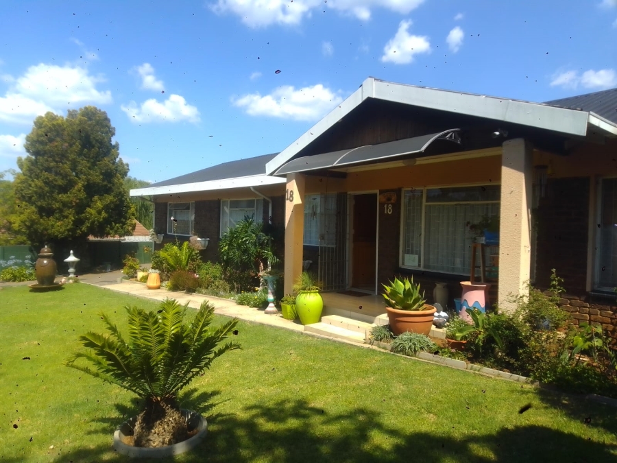 3 Bedroom Property for Sale in Rensburg Gauteng