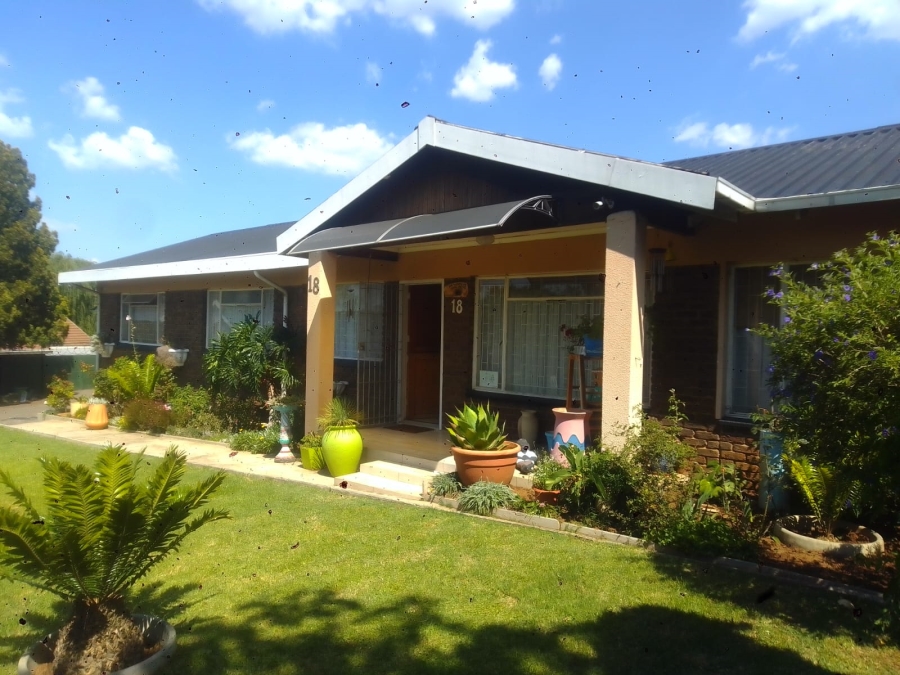 3 Bedroom Property for Sale in Rensburg Gauteng