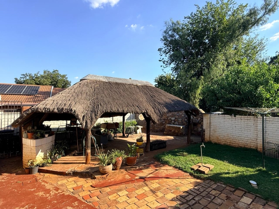 3 Bedroom Property for Sale in Rothdene Gauteng