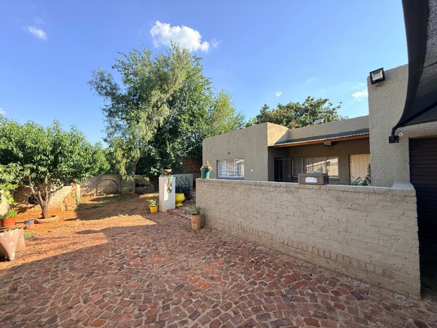 3 Bedroom Property for Sale in Rothdene Gauteng