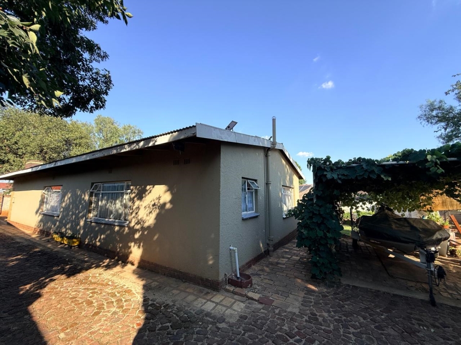 3 Bedroom Property for Sale in Rothdene Gauteng