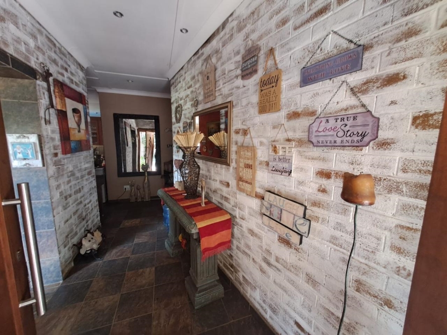 4 Bedroom Property for Sale in Three Rivers Gauteng