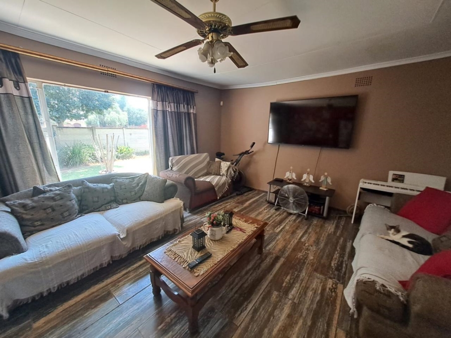 4 Bedroom Property for Sale in Three Rivers Gauteng