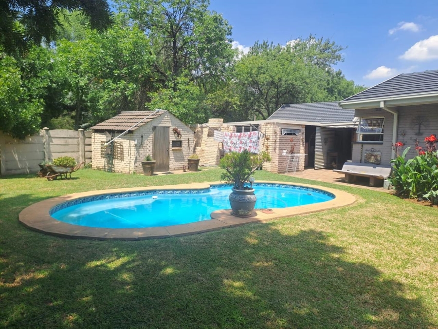 4 Bedroom Property for Sale in Three Rivers Gauteng