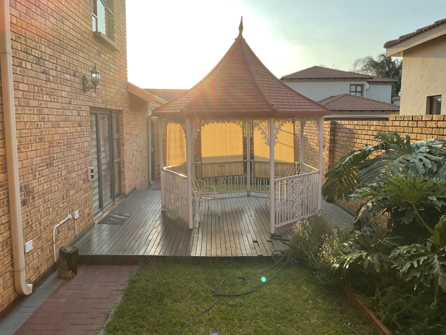 1 Bedroom Property for Sale in Amberfield Ridge Gauteng