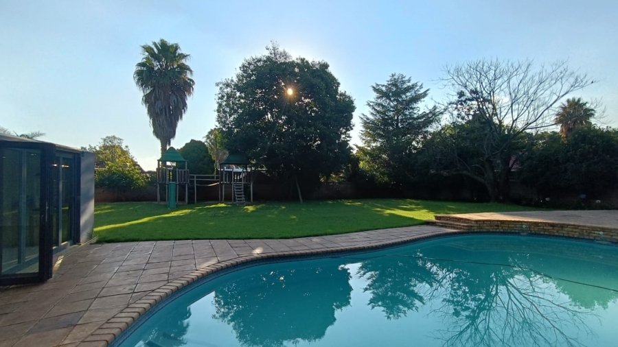 4 Bedroom Property for Sale in Vanderbijlpark SE 2 Gauteng