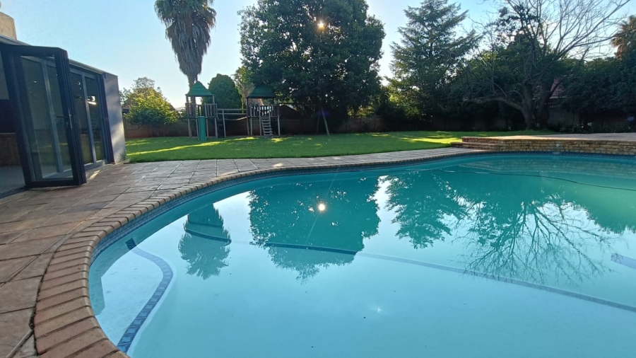 4 Bedroom Property for Sale in Vanderbijlpark SE 2 Gauteng