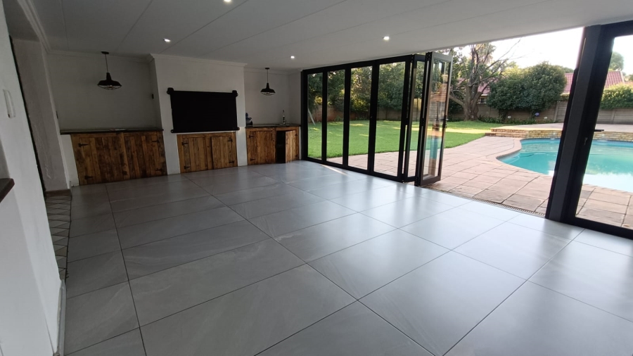 4 Bedroom Property for Sale in Vanderbijlpark SE 2 Gauteng