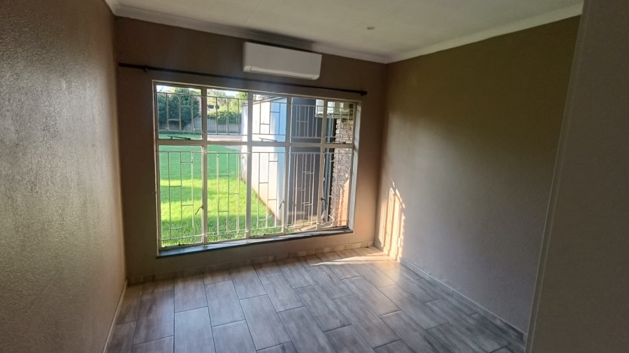 4 Bedroom Property for Sale in Vanderbijlpark SE 2 Gauteng
