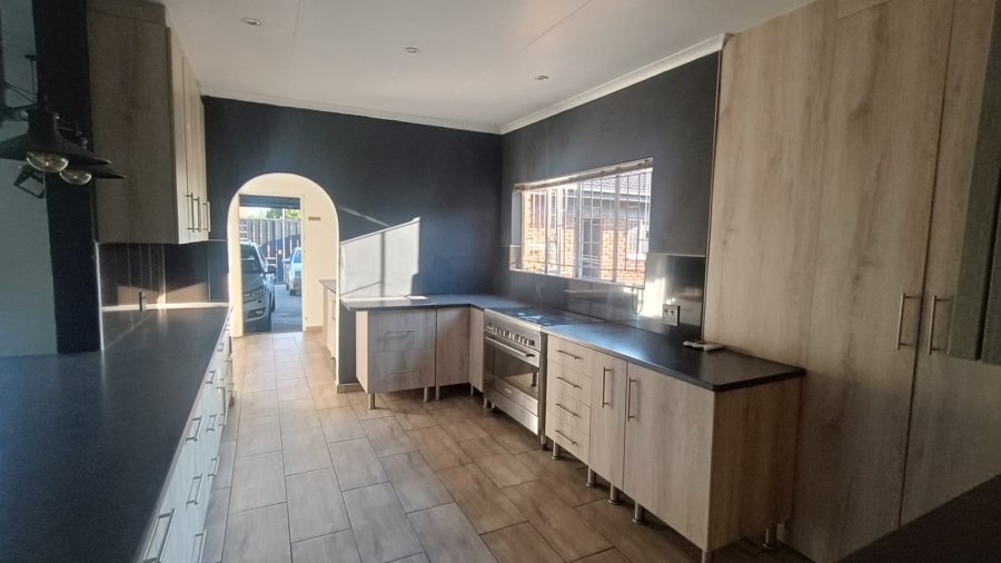 4 Bedroom Property for Sale in Vanderbijlpark SE 2 Gauteng