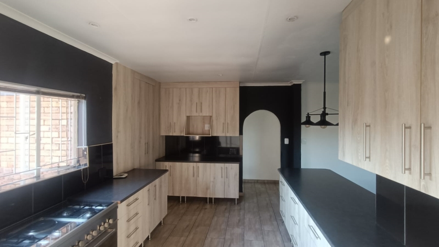 4 Bedroom Property for Sale in Vanderbijlpark SE 2 Gauteng