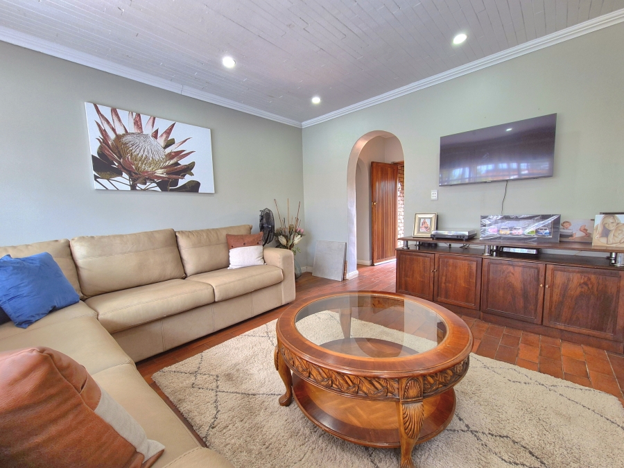 3 Bedroom Property for Sale in Larrendale Gauteng