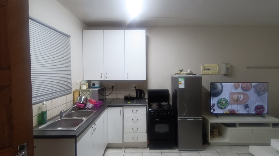 1 Bedroom Property for Sale in Vanderbijlpark CW 5 Gauteng