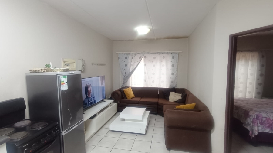 1 Bedroom Property for Sale in Vanderbijlpark CW 5 Gauteng