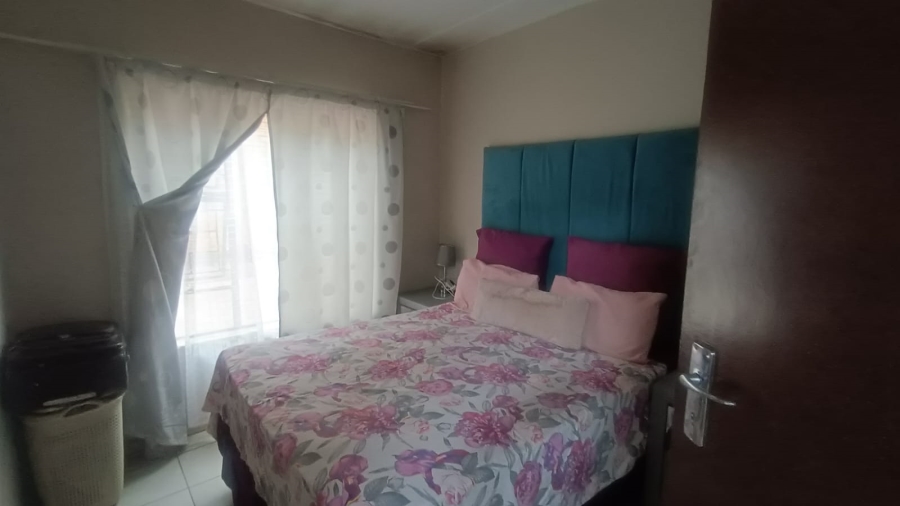 1 Bedroom Property for Sale in Vanderbijlpark CW 5 Gauteng