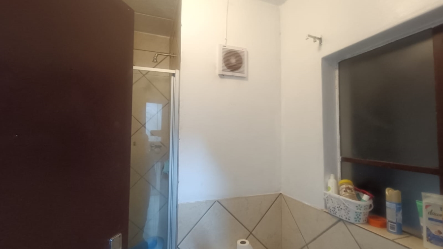 1 Bedroom Property for Sale in Vanderbijlpark CW 5 Gauteng