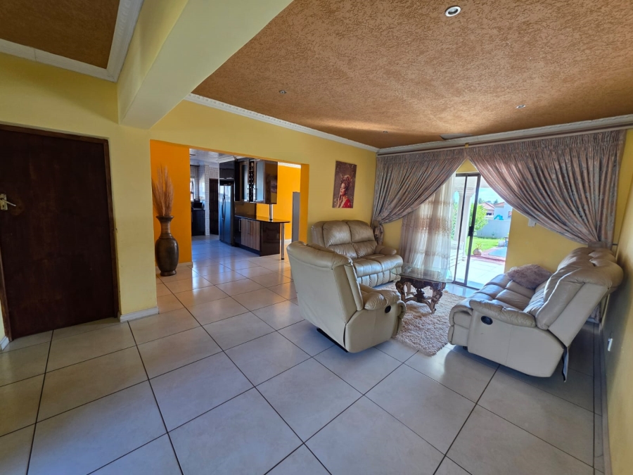 5 Bedroom Property for Sale in Three Rivers East Gauteng
