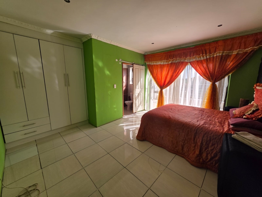 5 Bedroom Property for Sale in Three Rivers East Gauteng