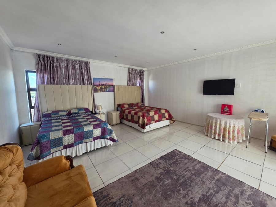 5 Bedroom Property for Sale in Three Rivers East Gauteng