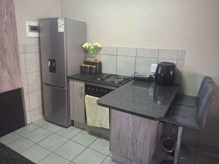 2 Bedroom Property for Sale in Heuweloord Gauteng