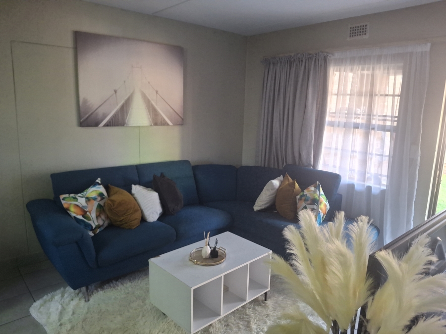 2 Bedroom Property for Sale in Heuweloord Gauteng