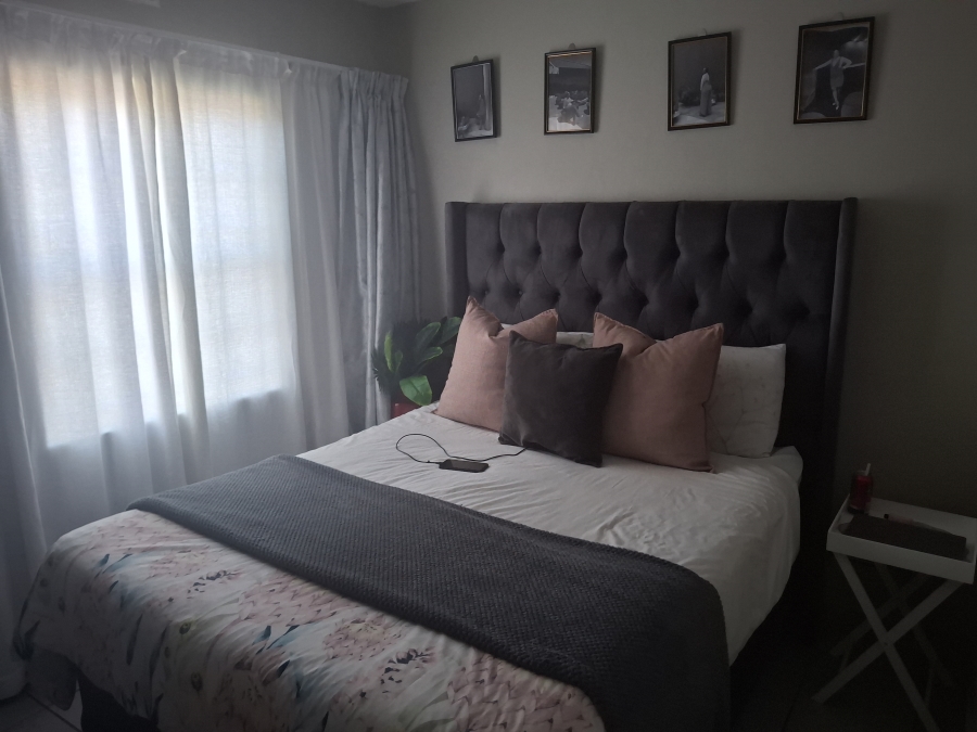2 Bedroom Property for Sale in Heuweloord Gauteng