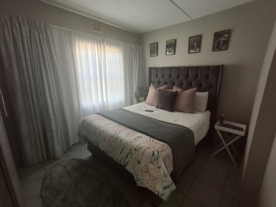 2 Bedroom Property for Sale in Heuweloord Gauteng