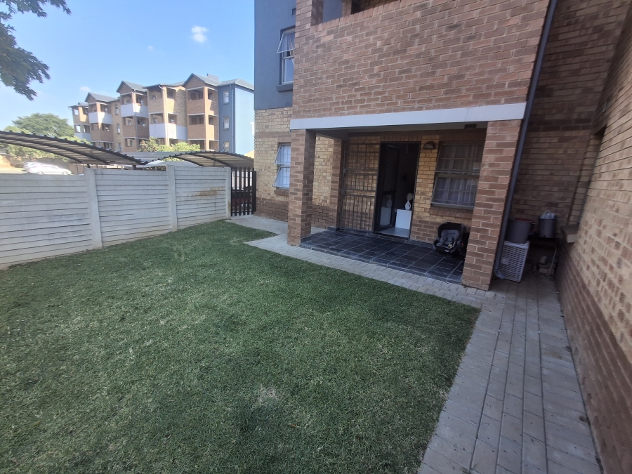 2 Bedroom Property for Sale in Heuweloord Gauteng