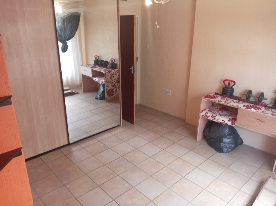 To Let 2 Bedroom Property for Rent in Discovery Gauteng