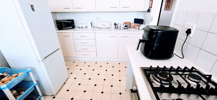 2 Bedroom Property for Sale in Three Rivers Proper Gauteng