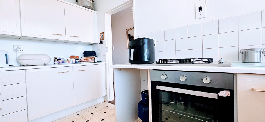 2 Bedroom Property for Sale in Three Rivers Proper Gauteng