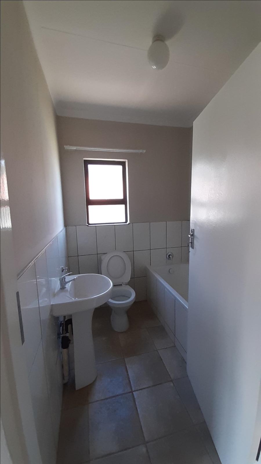 To Let 3 Bedroom Property for Rent in Albemarle Gauteng