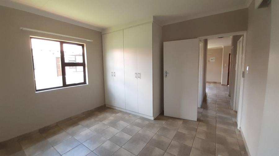 To Let 3 Bedroom Property for Rent in Albemarle Gauteng
