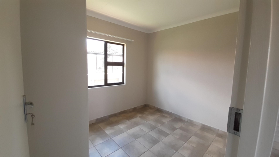 To Let 3 Bedroom Property for Rent in Albemarle Gauteng
