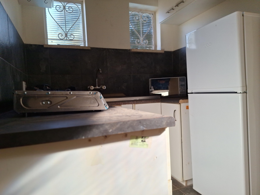 To Let 1 Bedroom Property for Rent in Florida Gauteng