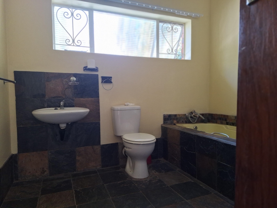 To Let 1 Bedroom Property for Rent in Florida Gauteng